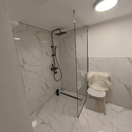 아파트 Ferienwohnung *